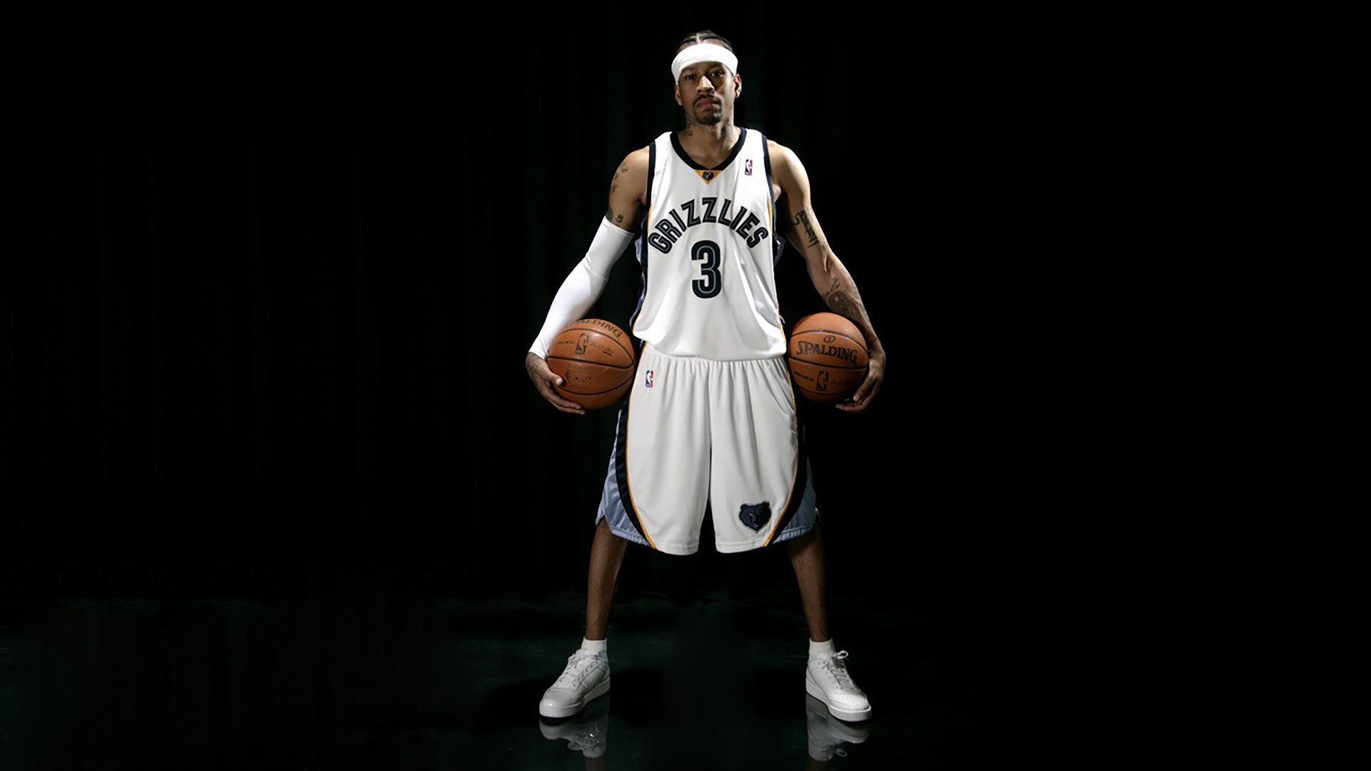 米切尔一剑封喉!上海队末节逆袭击溃开拓者,关键球铸就经典之战