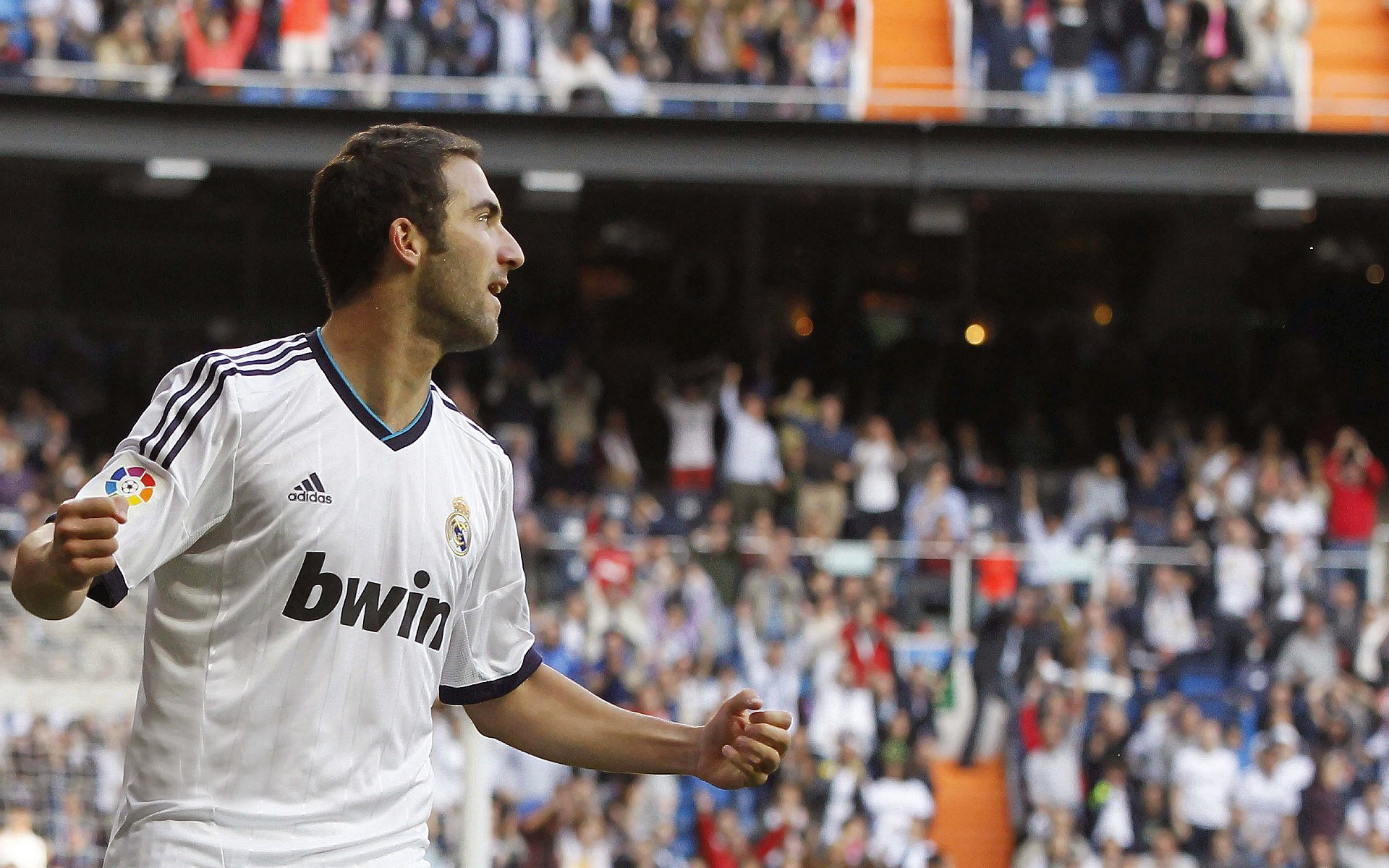 赛道与球场，当F1年度争冠焦点战遇上勇士强压老鹰